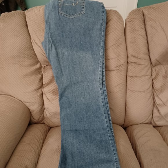 Size 22W St. John's Bay Jeans - Picture 2 of 5